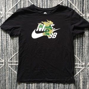 Nike SB - Dragon Logo t-shirt - sz M, black